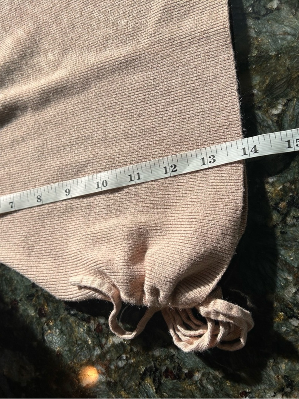 Forever 21 Ribbed Knit Cropped tank sweater. Keyhole side detail. Minimalist. M - Picture 6 of 7